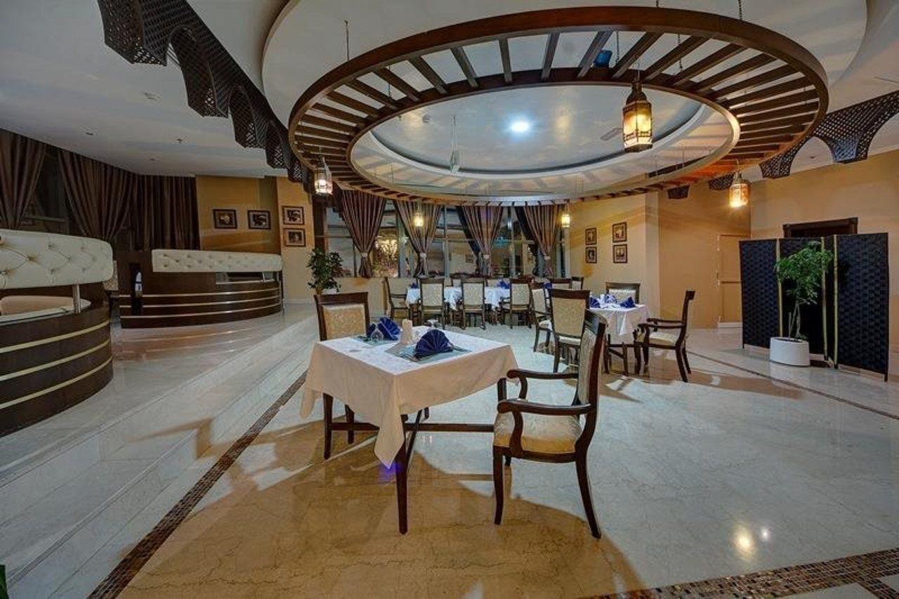 Ewan Ajman Suites Hotel Extérieur photo