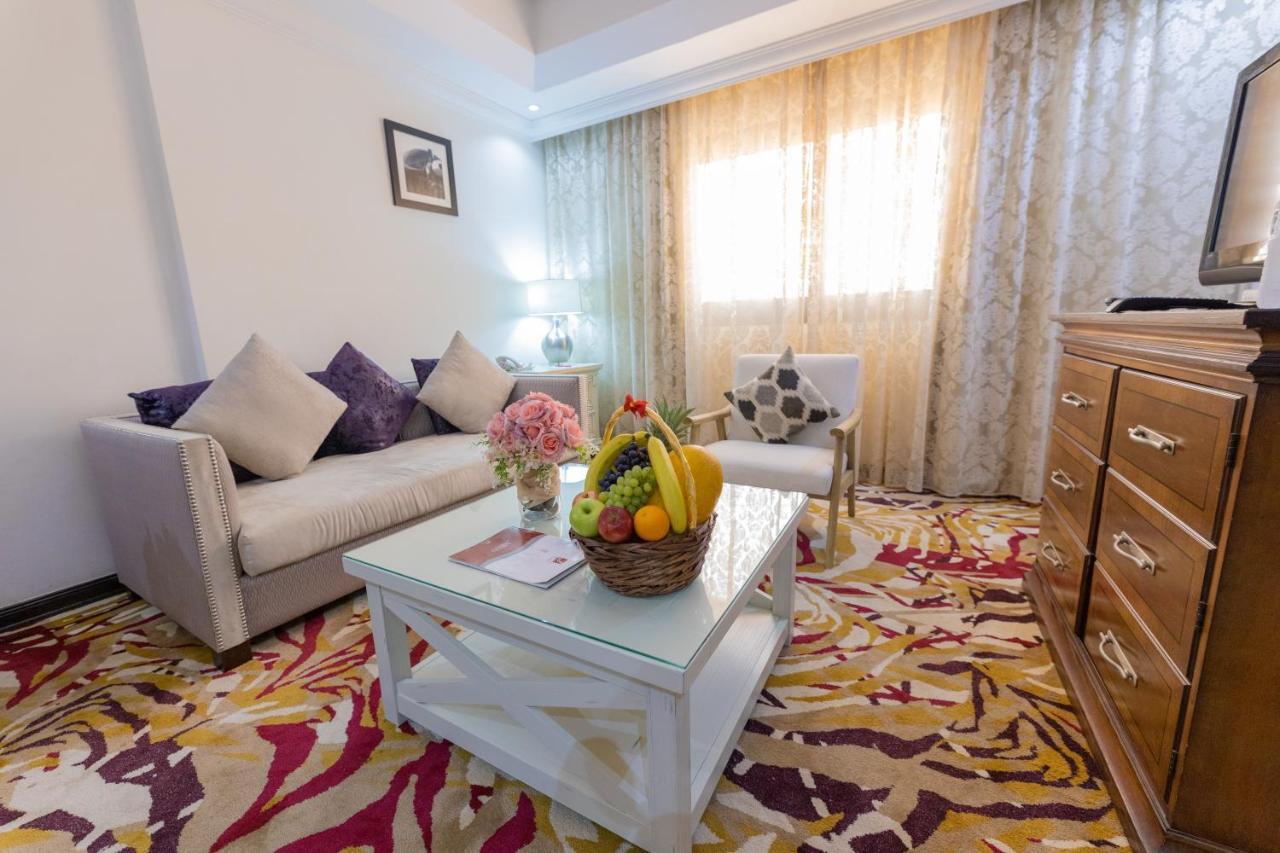 Ewan Ajman Suites Hotel Extérieur photo