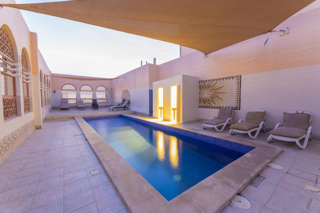 Ewan Ajman Suites Hotel Extérieur photo