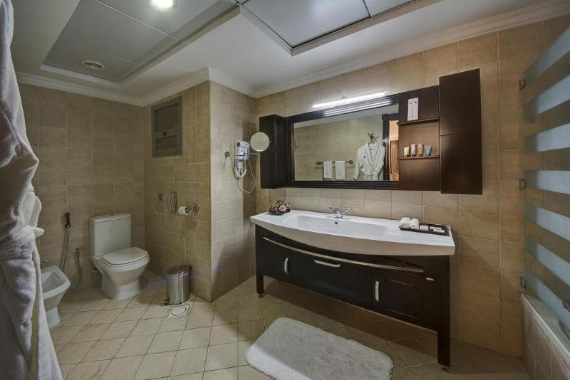 Ewan Ajman Suites Hotel Chambre photo