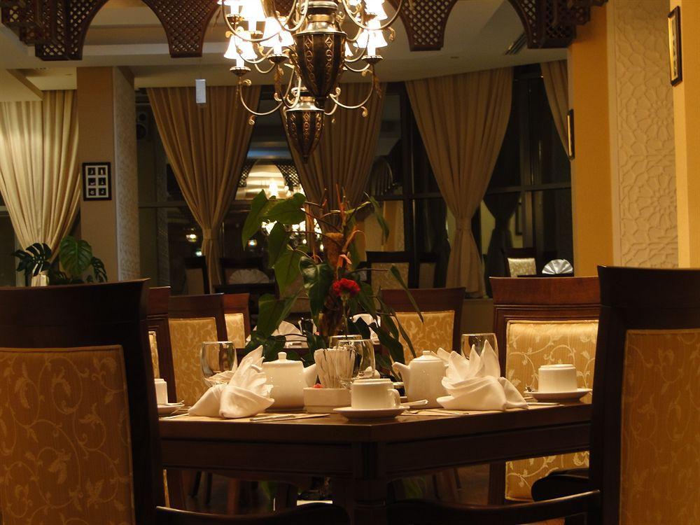 Ewan Ajman Suites Hotel Extérieur photo