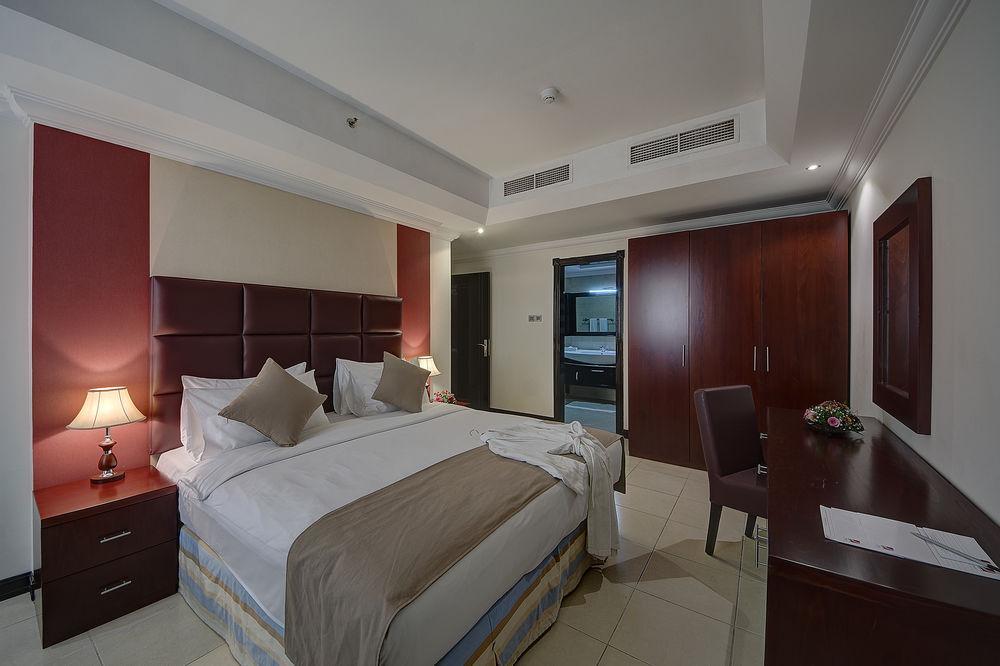 Ewan Ajman Suites Hotel Extérieur photo