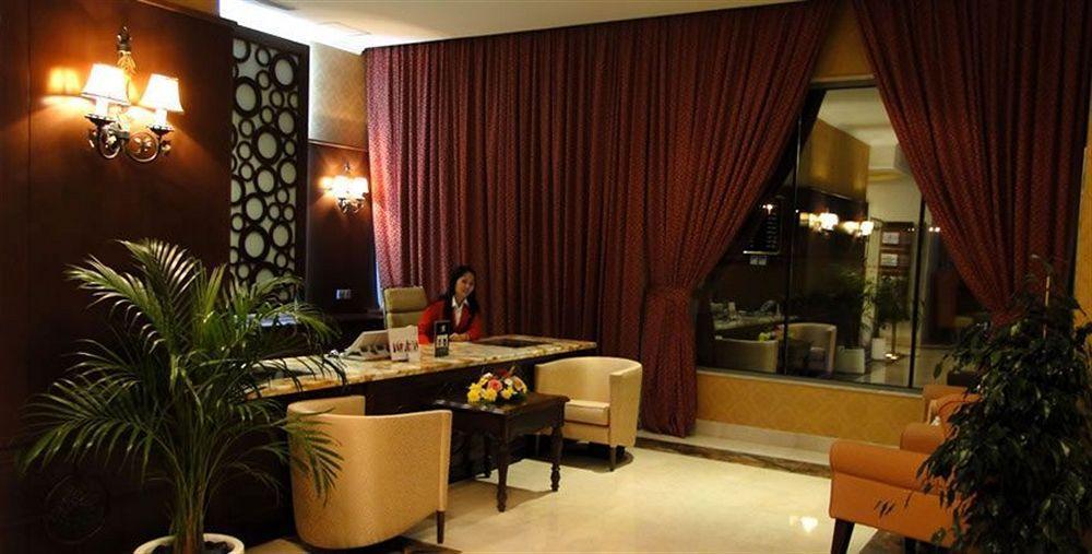 Ewan Ajman Suites Hotel Extérieur photo