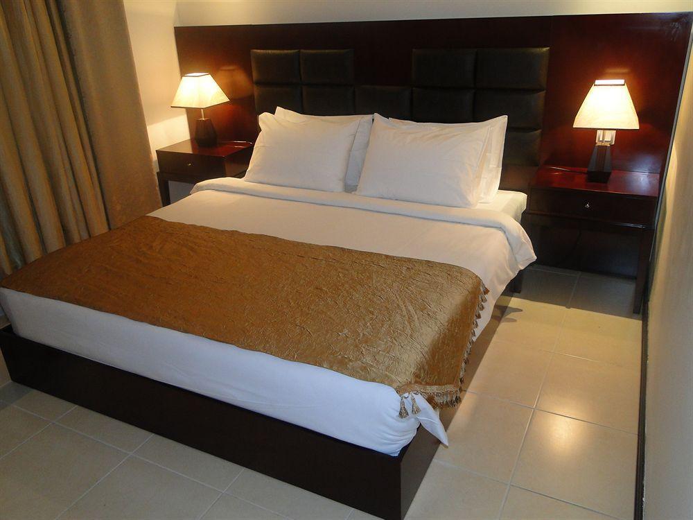 Ewan Ajman Suites Hotel Extérieur photo
