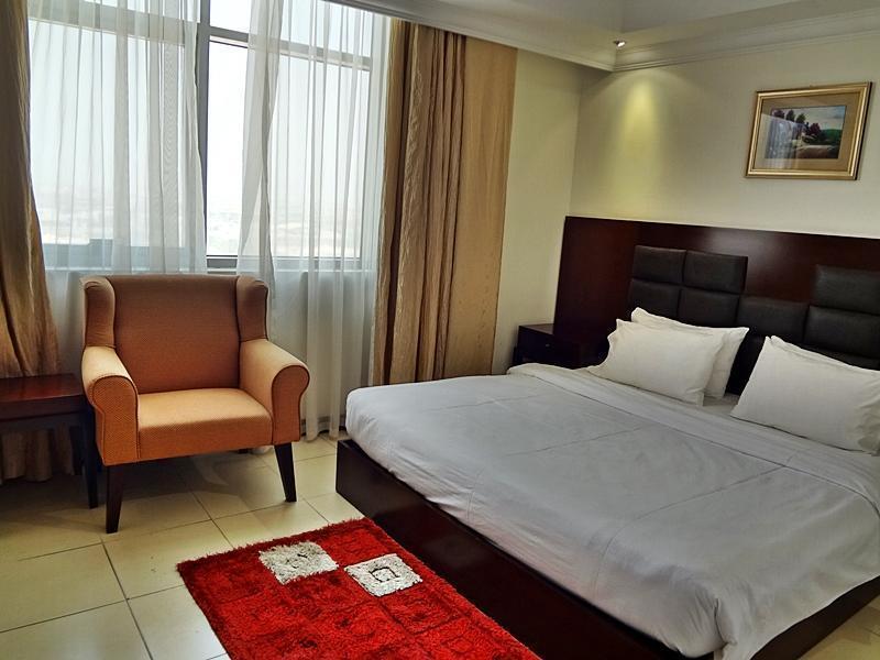 Ewan Ajman Suites Hotel Extérieur photo