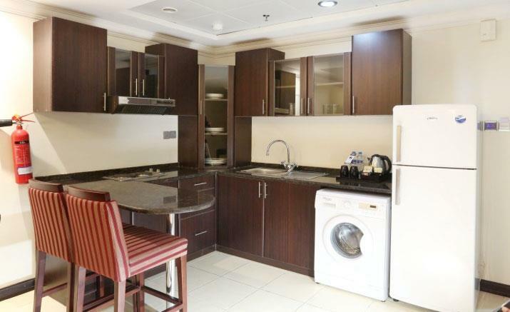 Ewan Ajman Suites Hotel Extérieur photo